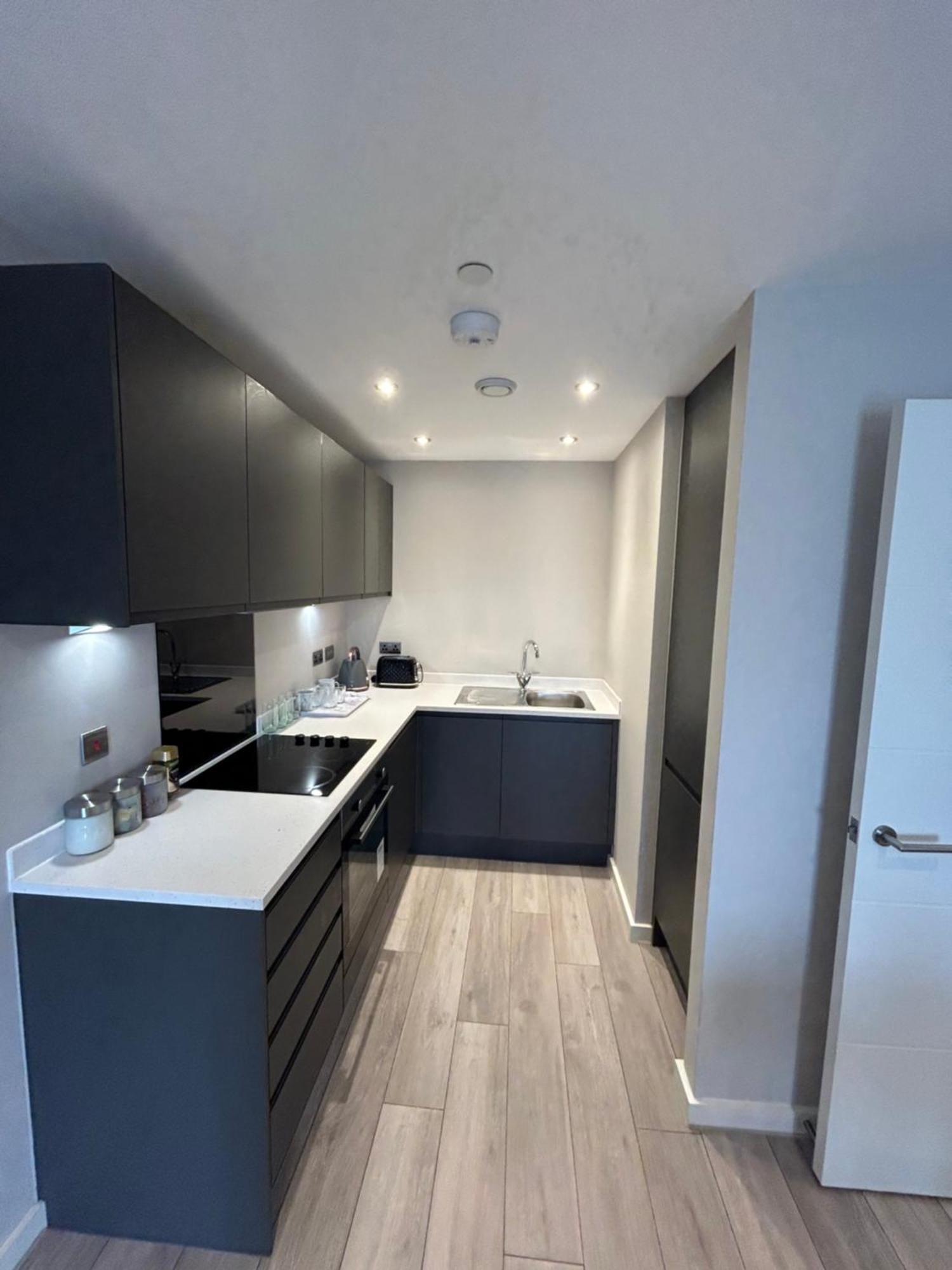 Park Central Liverpool Apartment Bagian luar foto